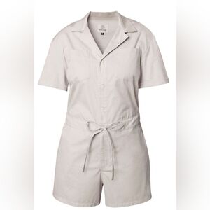 NWT Flylow Short Sleeve Button-Up Romper. Color:chai